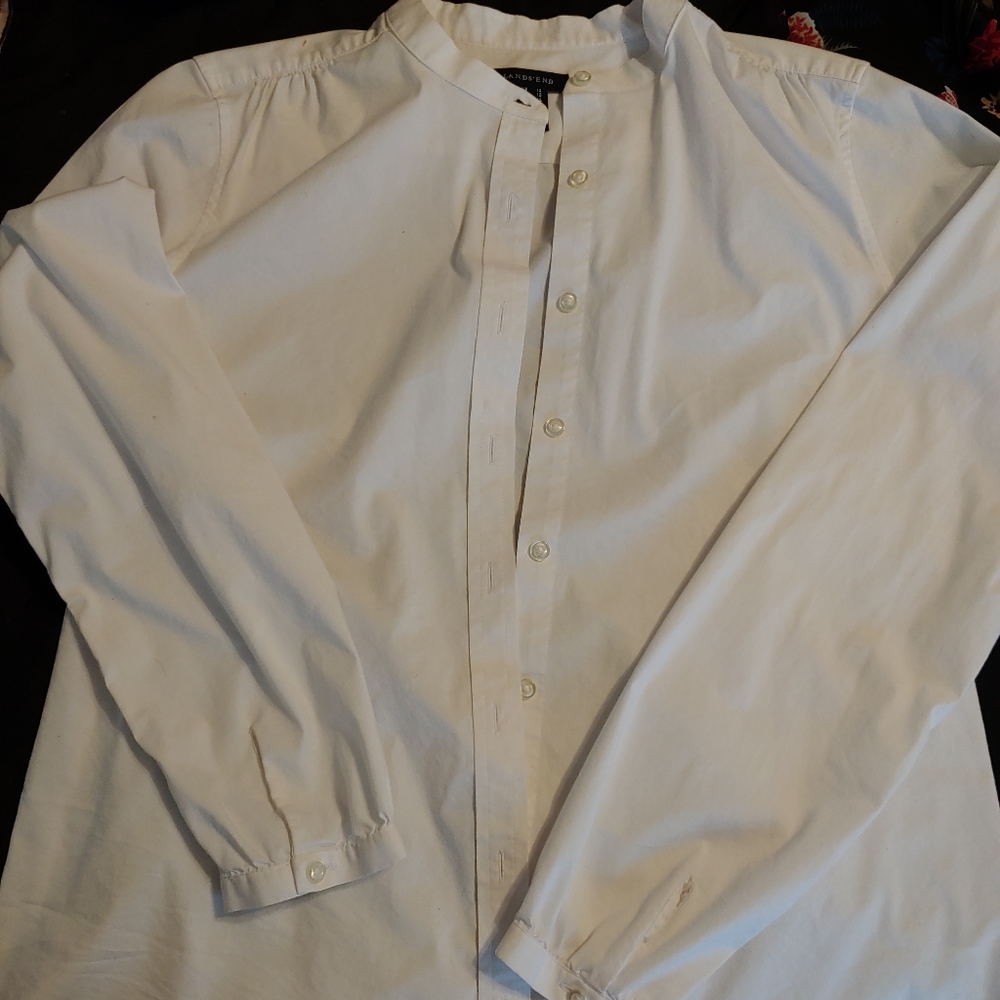 Lands End button down - Picture 2 of 3